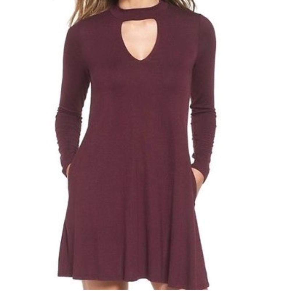 Socialite Burgundy dress and choker